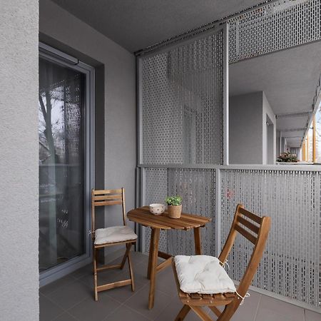 Prandoty Beautiful Apartment With Balcony Cracow By Renters Prestige Krasków Eksteriør bilde